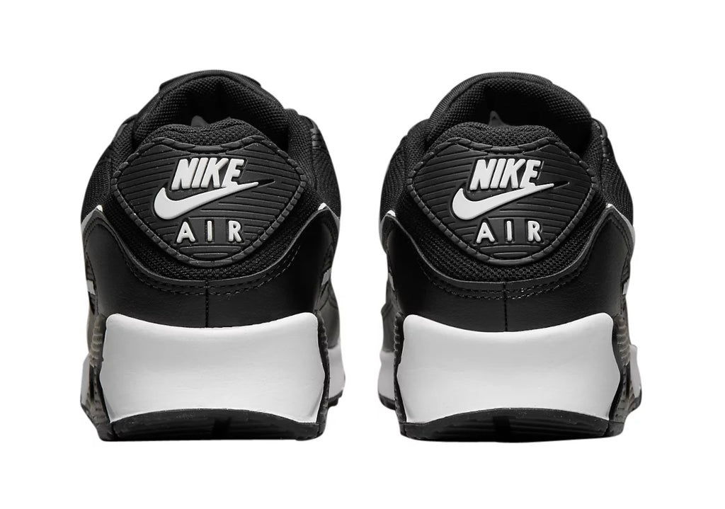 Women's Black White Sneakers W735