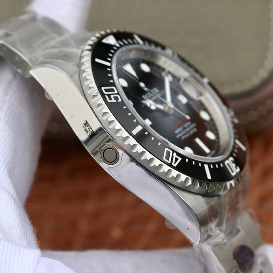 Silver Black Dial 43mm P447042