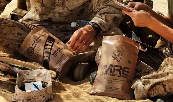 MRE Meal Ready to Eat with Entree Snacks Dessert Drink Mix Utensils W9509