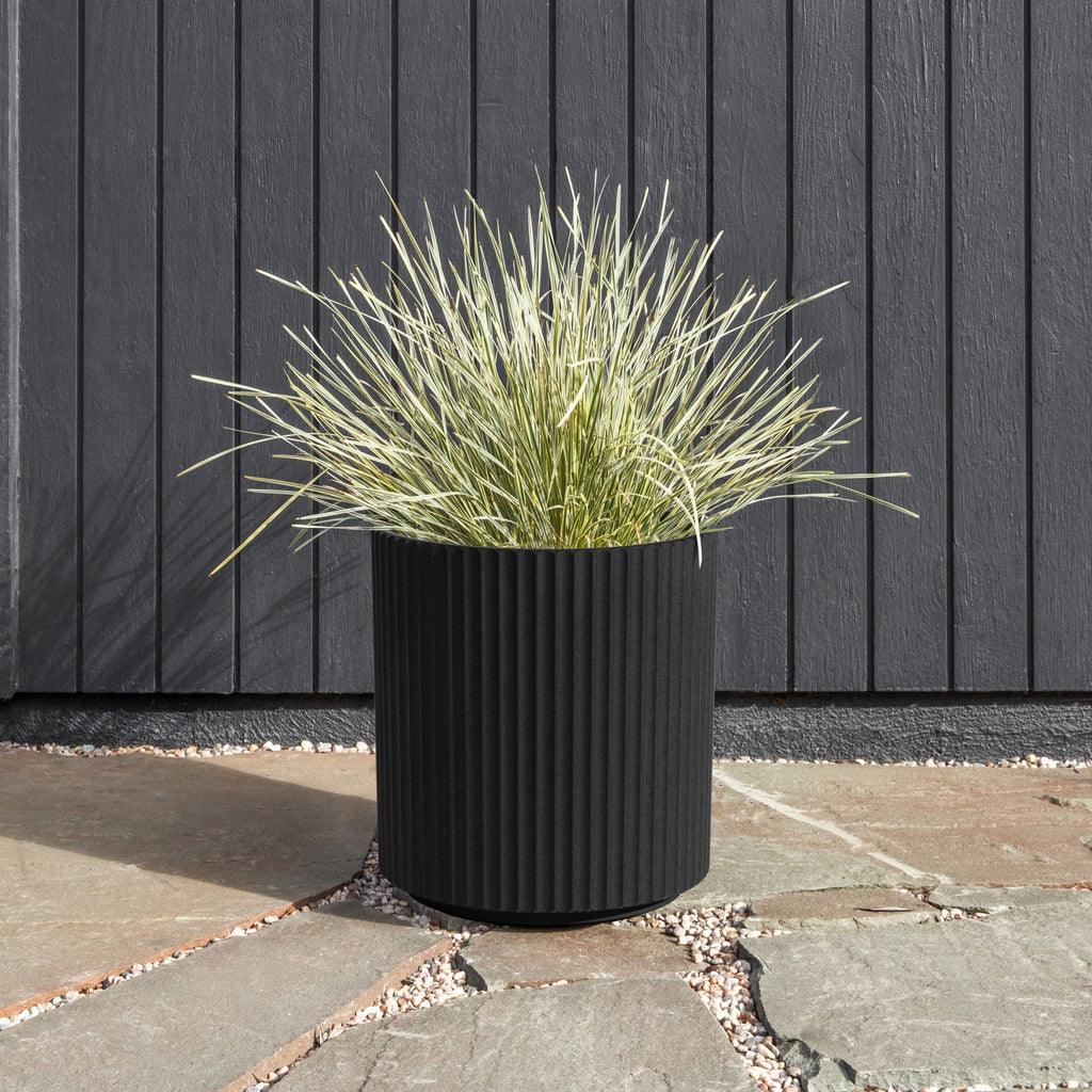 16" Plastic-Stone Planter Black B70182
