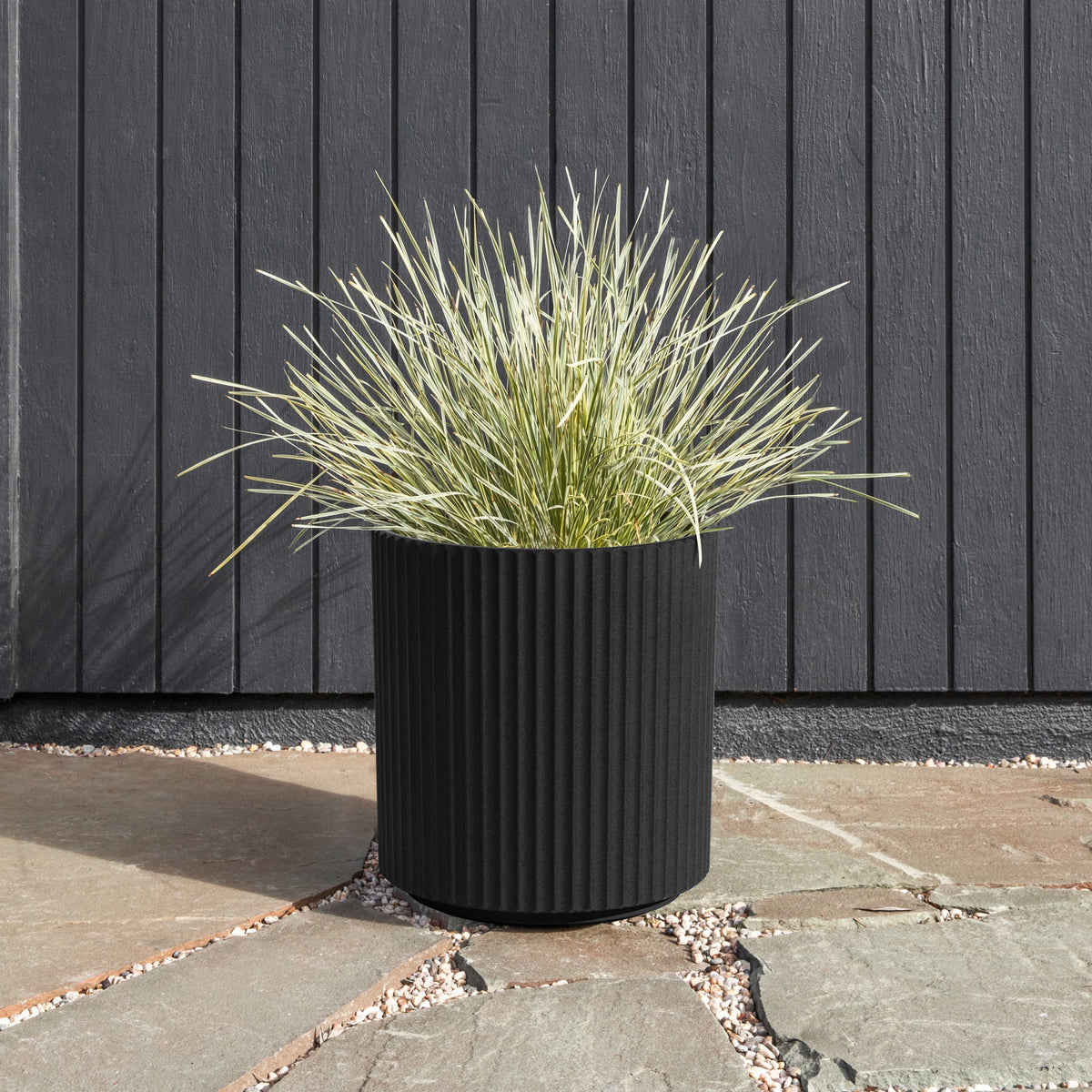 16" Plastic-Stone Planter Black B70182