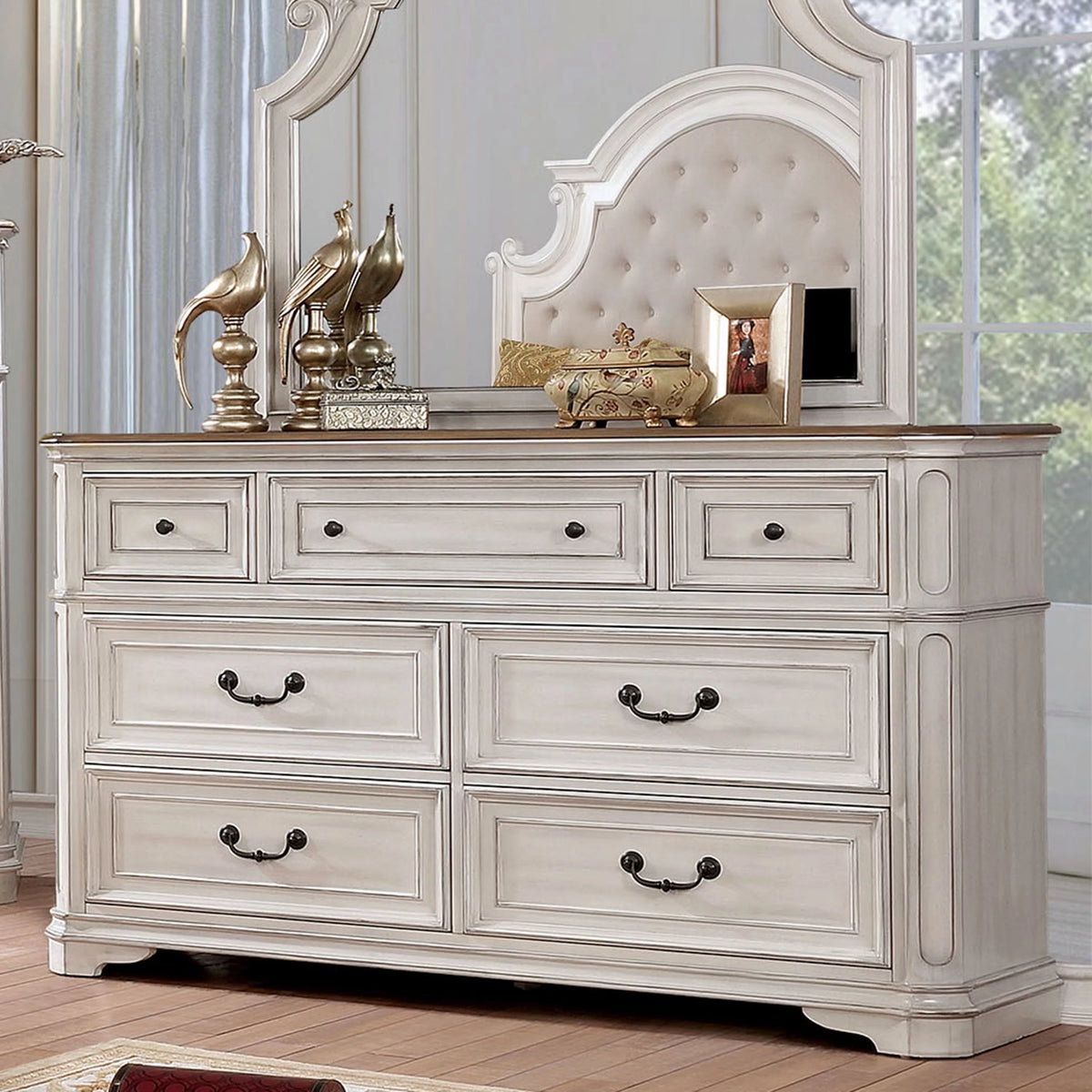 Antique White 7-Drawer Dresser E3752