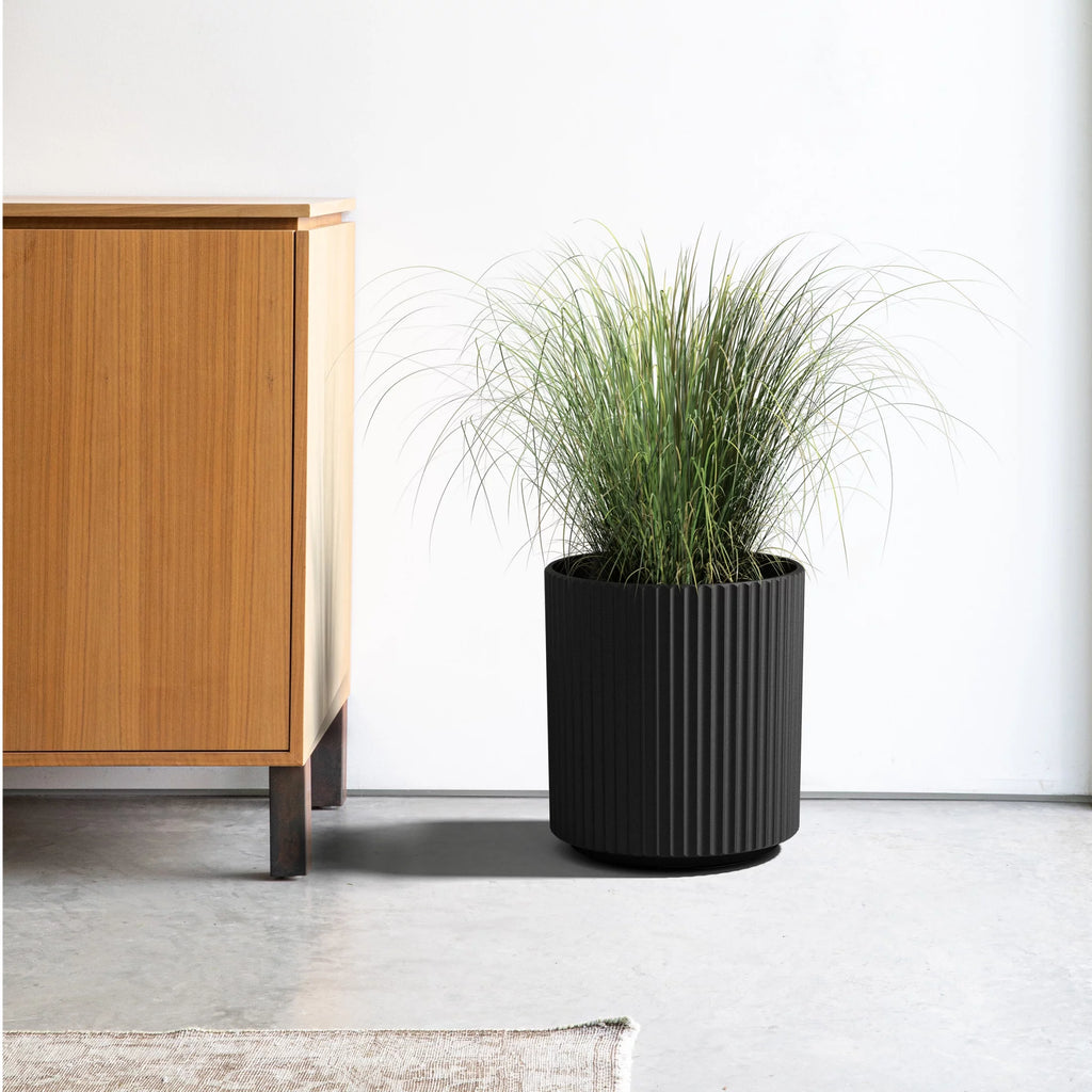 16" Plastic-Stone Planter Black B70182
