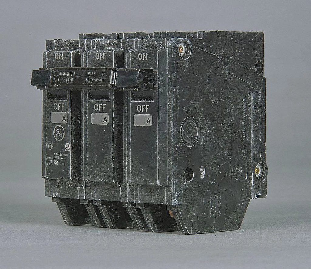 25A Plug In Circuit Breaker O40812
