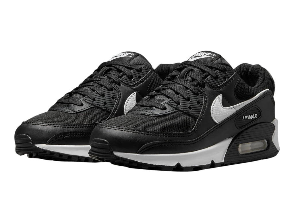 Women's Black White Sneakers W735