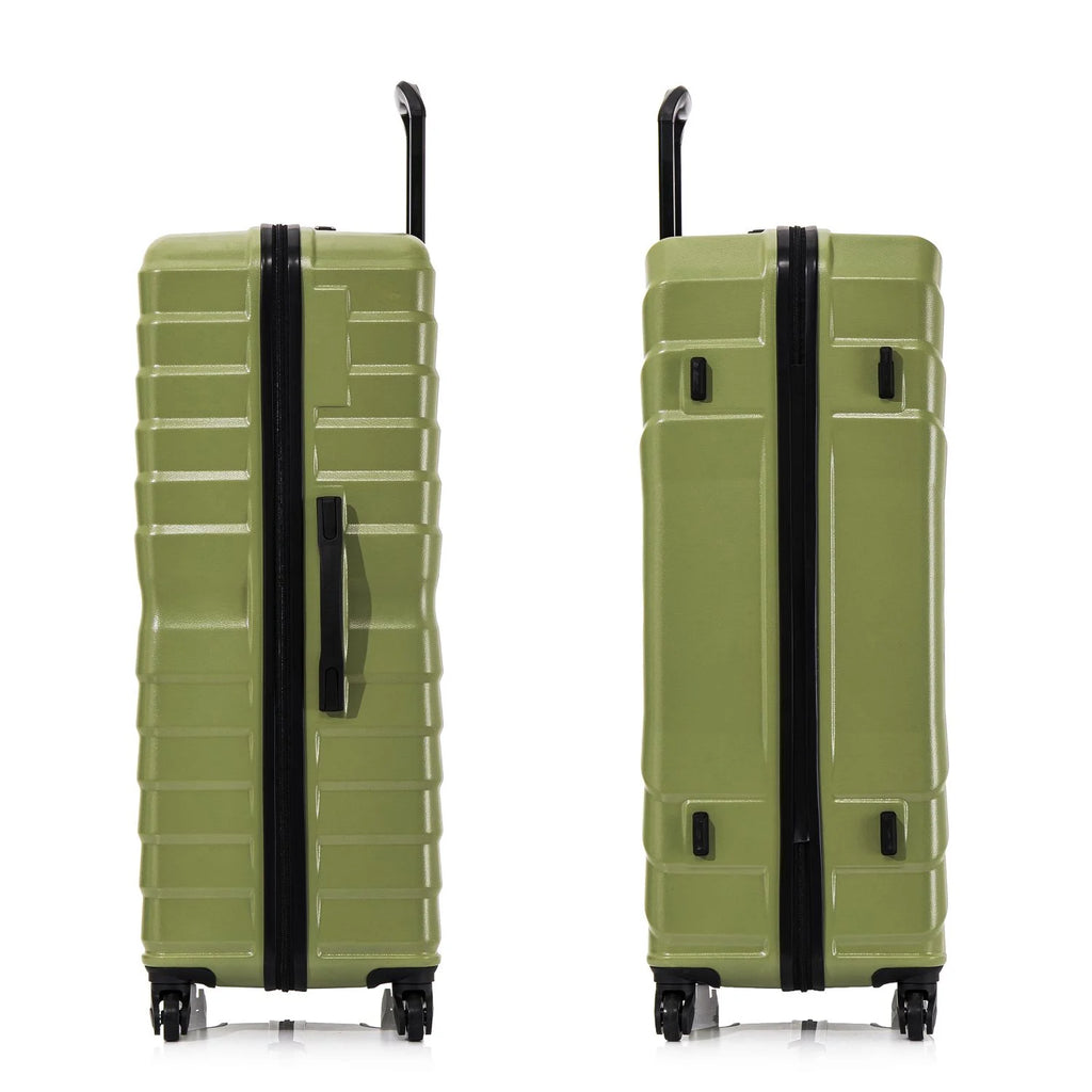 32" Hardside Lightweight Checked Luggage with Spinner Wheels E9483