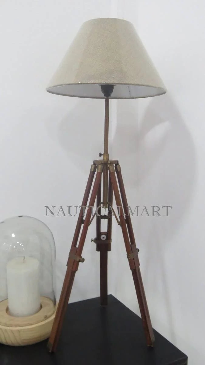 Oak Wood Tripod Table Lamp D921