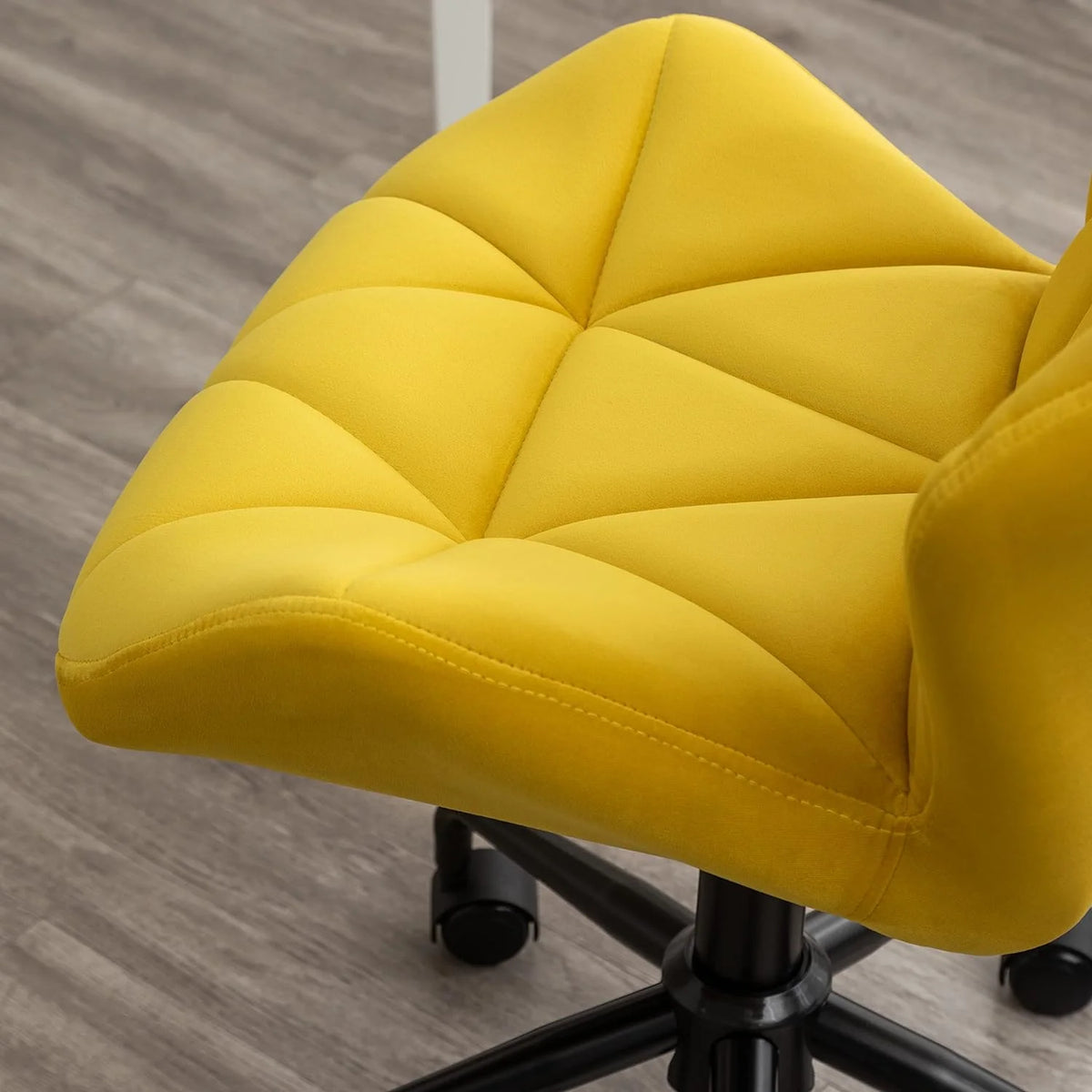 Tufted Adjustable Swivel Office Chair Z78934