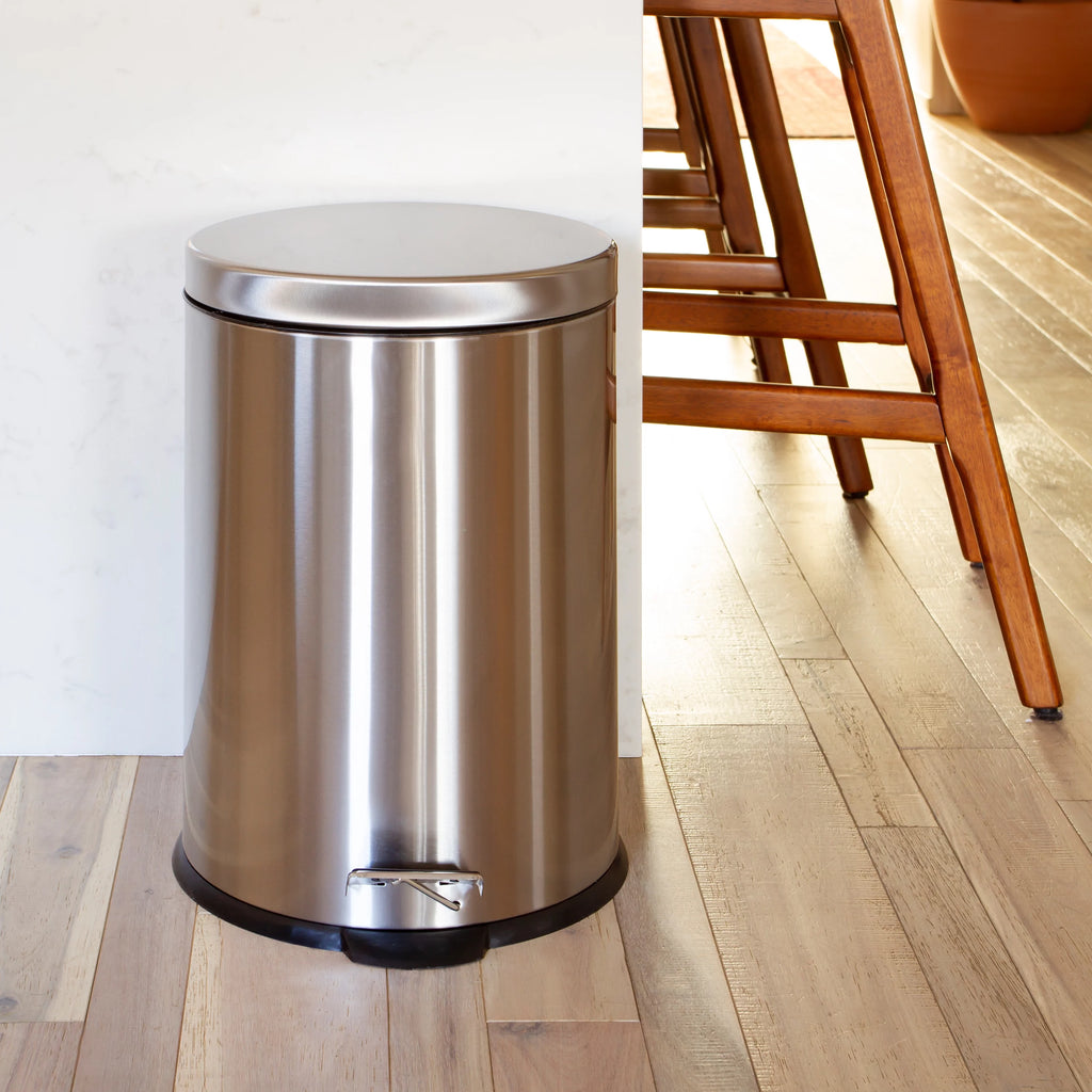 Round Stainless Steel Soft Close Step Trash Can 5.3 Gallons G659001