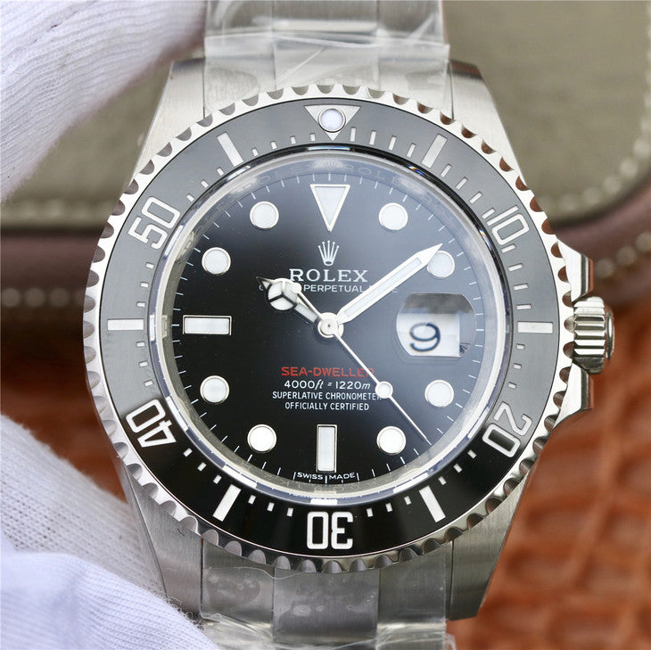 Silver Black Dial 43mm P447042