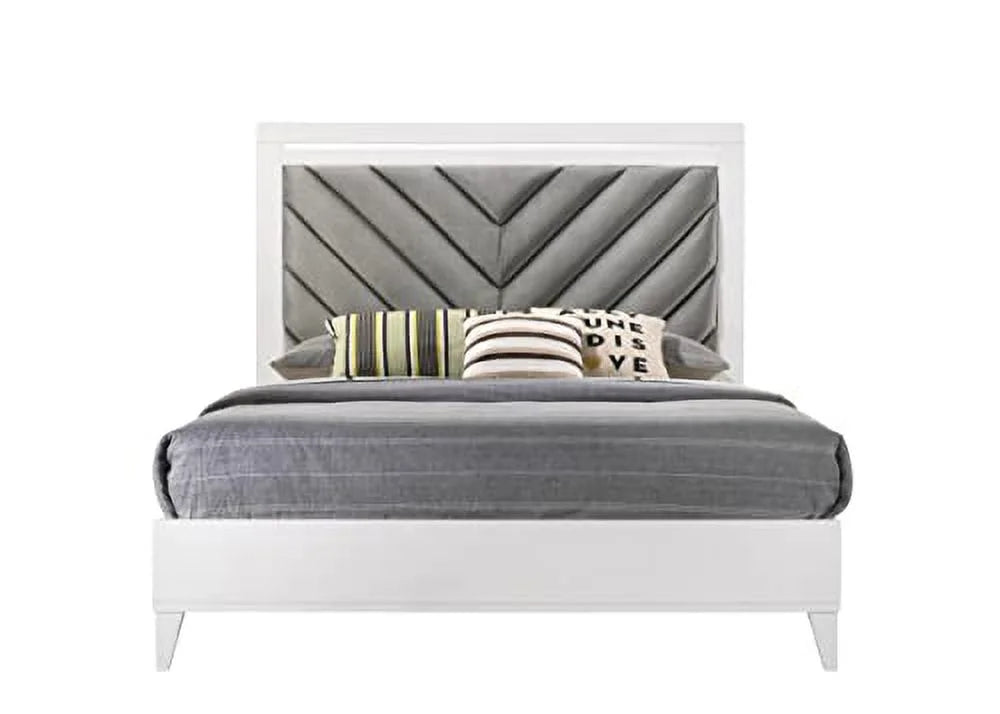 King Size White 6-Piece Bedroom Set Y47914