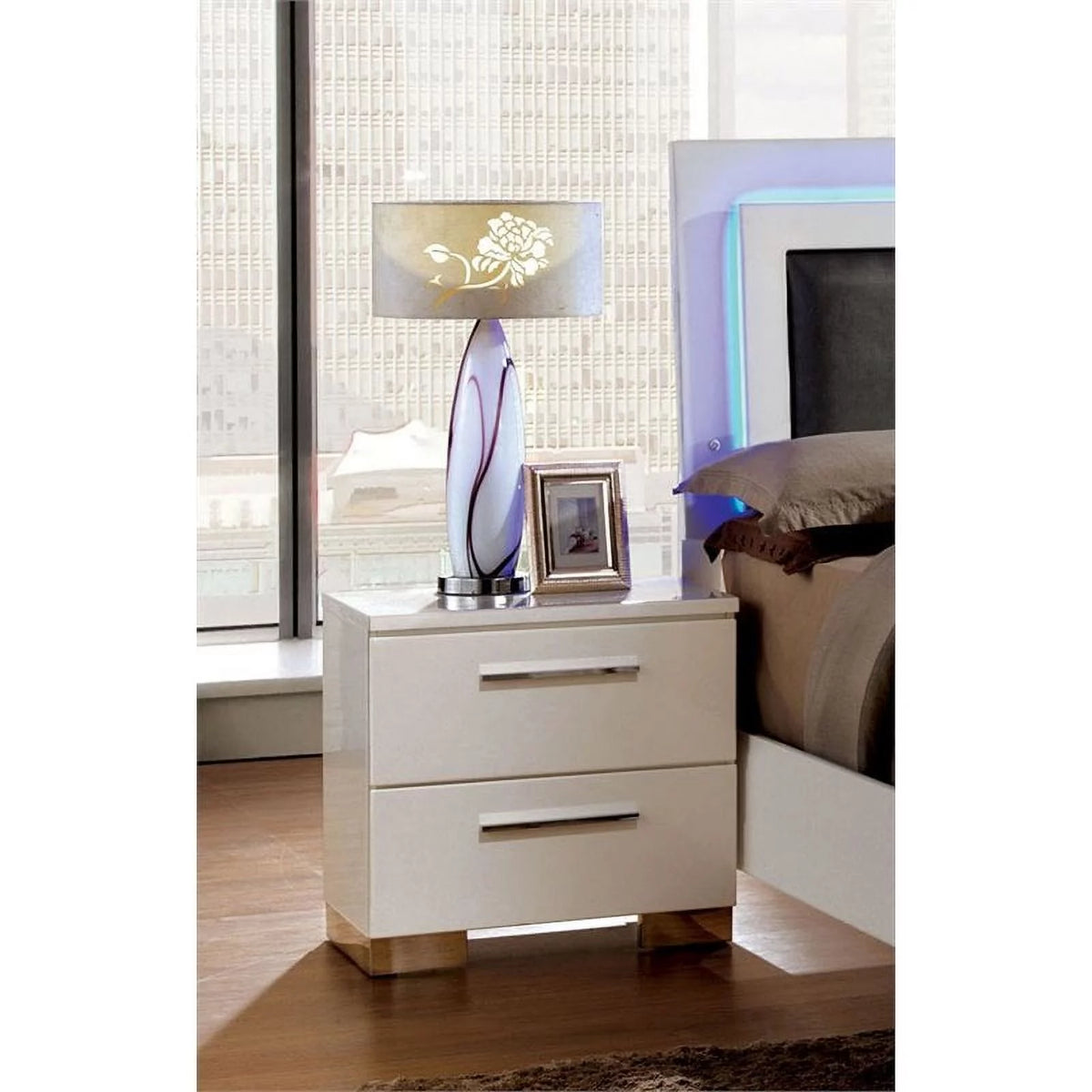 Glossy White Wood Bedroom Set King U298